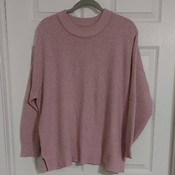 Aerie Soft Pink Crew Neck Oversized Sweater size Medium Waffle Knit - Picture 3 of 7